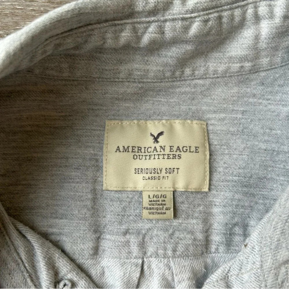 AEO  Cotton Button Down Seriously Soft Shirt with Customized Bees Embroidery - Picture 5 of 13